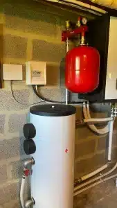 Pompe-a-chaleur-air-eau-5--169x300